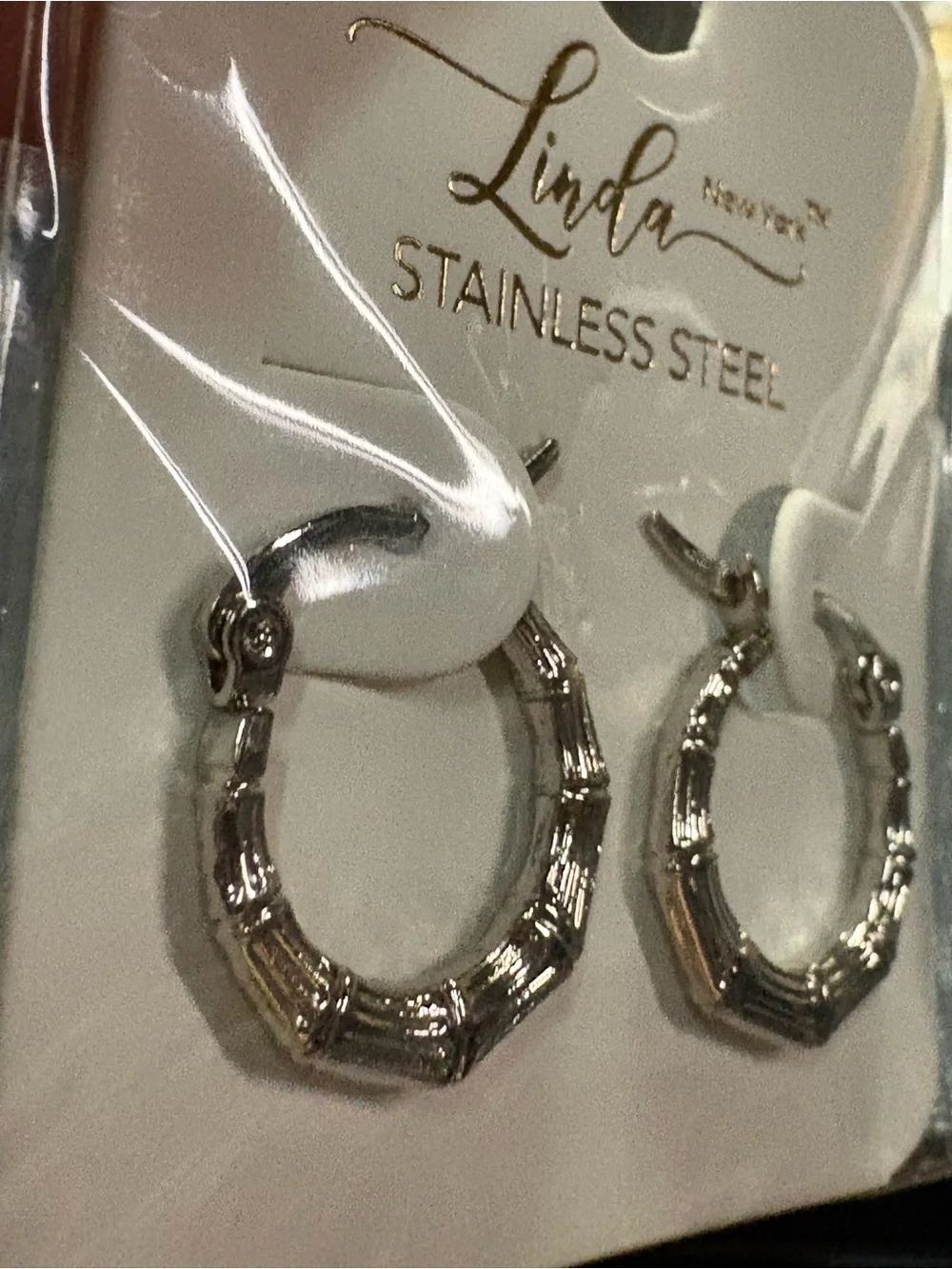 Linda New York Stainless Steel Bamboo Hoop Earrings NWT Silver Textured Hoops - Picture 4 of 5